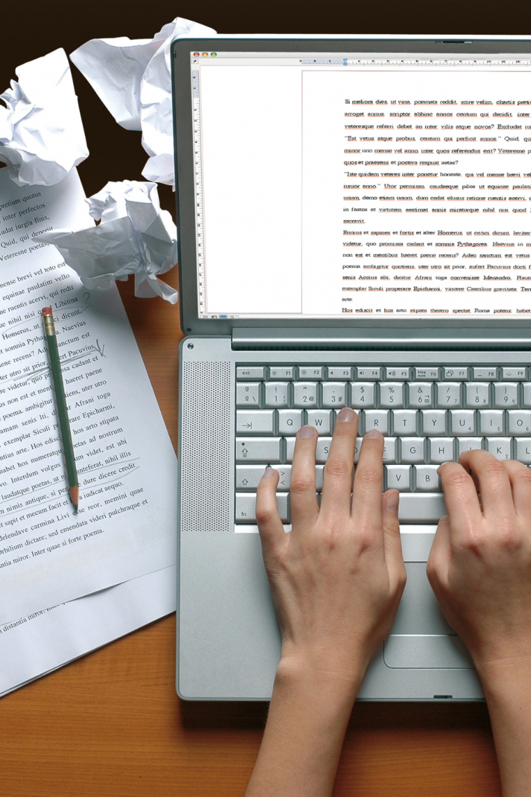 5 Delightful Romcom Writing Prompts to Ignite Your Creativity