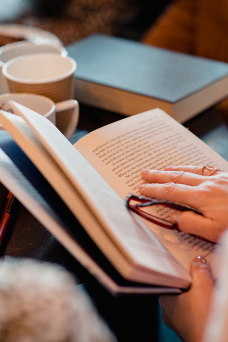 How to Start a Book Club: A Step-by-Step Guide